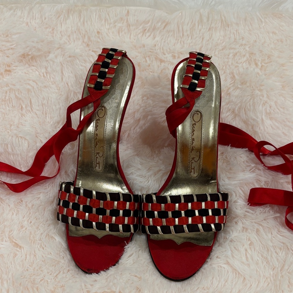 Oscar de la Renta Red and Black Strappy Heels